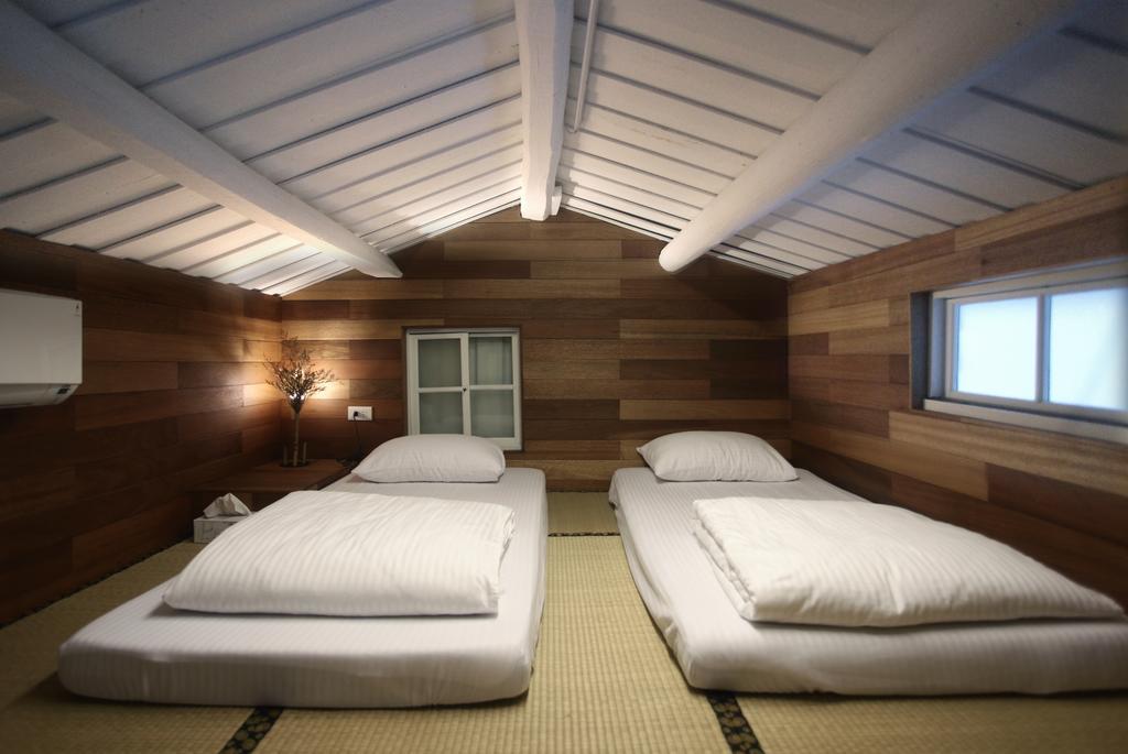 Sugozen Apartment Tainan Bagian luar foto